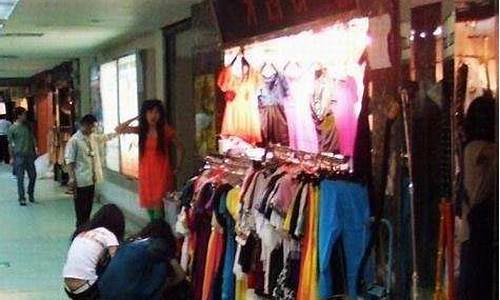 重庆女装批发市场在哪_重庆女装批发市场在哪里批发